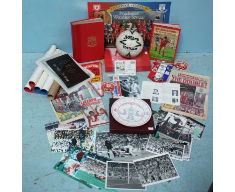 Liverpool v Everton FA Cup Final 1986:  A Unique Collection of ephemera and collectables belonging to match referee Alan Robi