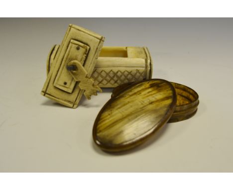 A 19th century prisoner of war bone snuff box, 8.5cm wide; a 19th century Scottish cattle horn navette shaped snuff box (2)