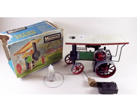 A Mamod steam engine, box tatty 