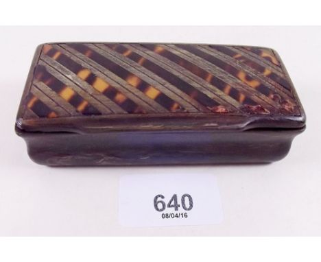 A 19th century horn and tortoiseshell snuff box with diagonal parquetry lid