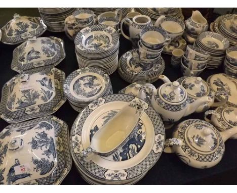 Large collection Woods Yuan table wares, to include vegetable dishes, oval meat plate, bowls, tea and coffee wares, cups, sau