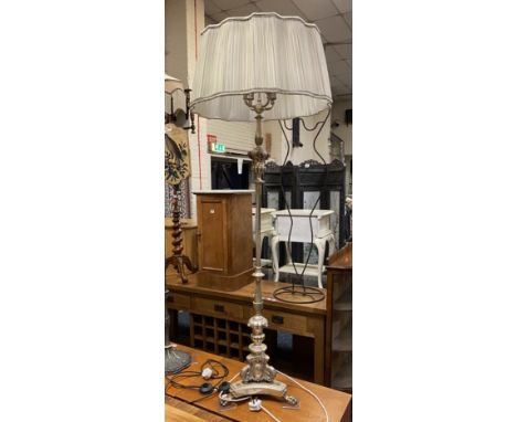 IRON STANDARD LAMP