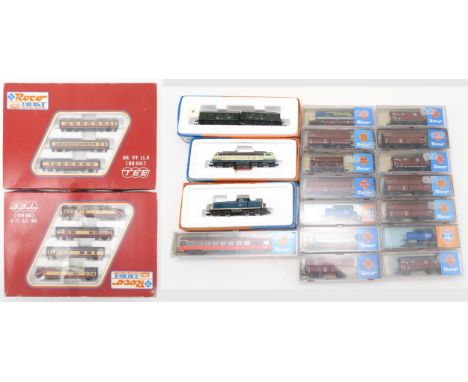 A collection of boxed Roco N-gauge model railway locomotives and stock; to include 23221 BR 215, 23266 BR 188 and 23256 BR 29