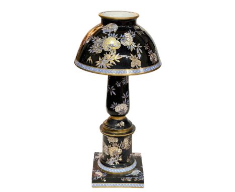 Spode 3967 pattern lamp base and shade with valuation certificate.