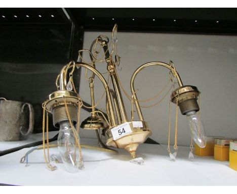 A 3 lamp ceiling light