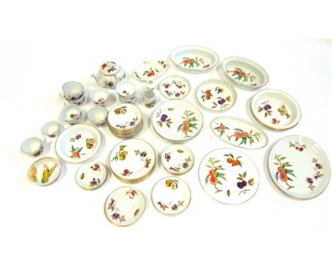 A LARGE QUANTITY OF ROYAL WORCESTER 'EVESHAM' CERAMICS  including teapot with side handle, quiche dishes, plates, serving dis