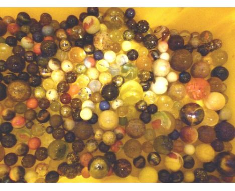 Box of marbles including vintage examples 