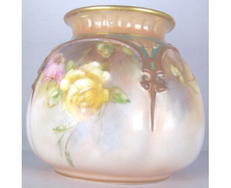 Hadley's Worcester globular hand painted pot, H: 8 cm 