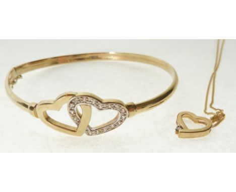 DIAMOND SET 9CT GOLD HEART PENDANT NECKLACE, the openwork heart pendant set to the side with a single round brilliant cut dia