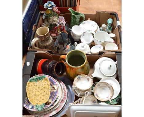 A quantity of ceramics to include a Wedgwood 'Sweet Cherries' part tea service, a 'Country Artists' 'Trooping The Colours' li