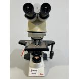 Leica DM 2000 Laboratory Microscope