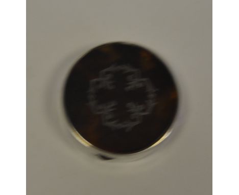 A George V silver, tortoiseshell and pique rouge or snuff box, London 1928 
