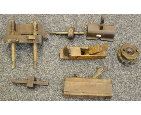 Vintage tools - planes, rebate tools; fishing reel; etc