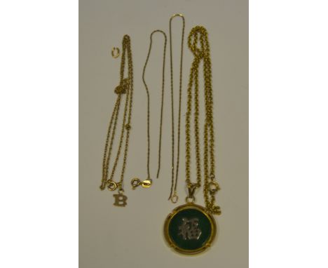 9ct gold thin chains, 3.4g;  a Chinese jade pendant  