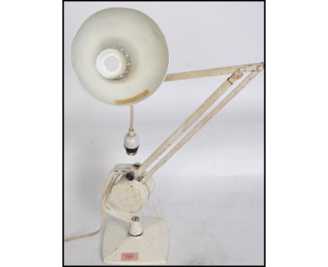A vintage industrial 20th century Hadrill & Horstman counter balance anglepoise desk lamp with original paint finish. Having 