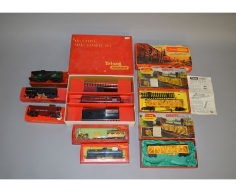OO Gauge. A boxed Triang R.348 Stephensons Rocket Train together with 8 boxed items of Triang Railways Rolling Stock includin