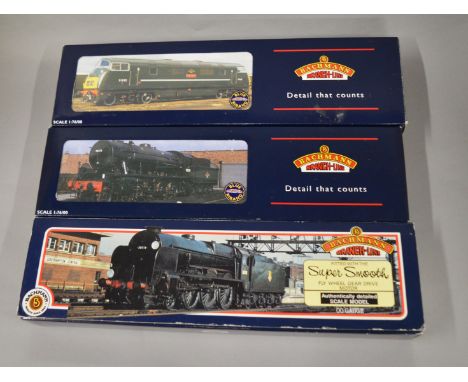 OO Gauge. 3 boxed Bachmann Locomotives, 32-251 WD 2-8-0 Austerity 90275 BR black Early Emblem, 31-405 Lord Nelson 30861 'Lord