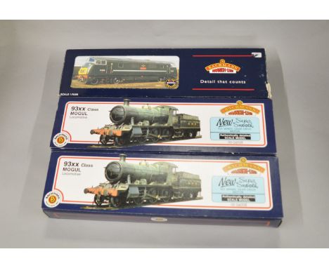 OO Gauge. 3 boxed Bachmann Locomotives, 31-803 93XX BR Green '7332',&nbsp; 31-802 93XX BR black '9308' together with 32-051 C