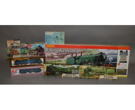 OO Gauge. A boxed Hornby R1039 Flying Scotsman Electric Train Set, appears lVG in G+/VG box together with a Mainline Diesel L