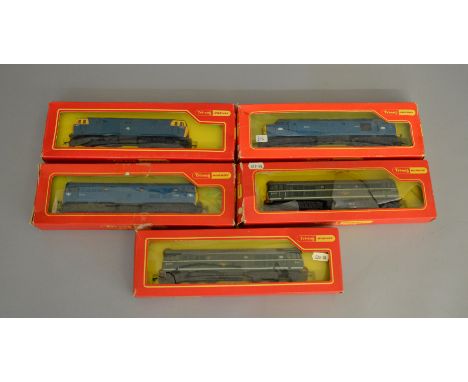 OO Gauge. 5 boxed Triang Hornby Diesel Locomotives, including 3 x R.357 AIA-AIA Diesel Electric and R.758 Hymek B-B Diesel. A