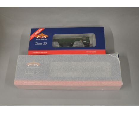 OO Gauge. 2 boxed Bachmann Locomotives, 32-034DS Class 20 Diesel BR Green 'D8138' (DCC sound)&nbsp; together with 32-756 Clas