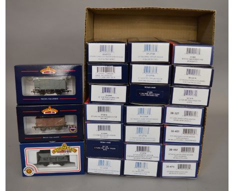 OO Gauge. 24 boxed Bachmann Wagons including 5 vans, 2 China Clay, 4 Mineral, 2 Brake Vans, 3 High Sided, 3 27T Tippler, 1 Ho