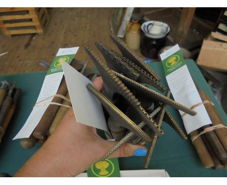 A bundle of decorative and patterned straight pallets, 10 tools
