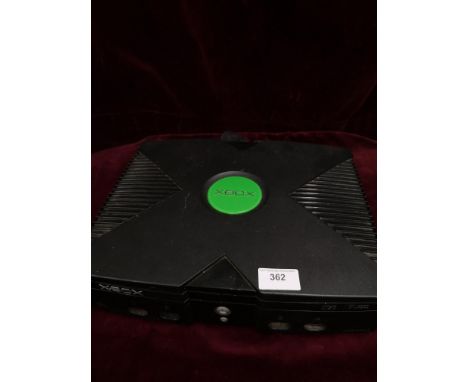 Xbox original console with power cable. 