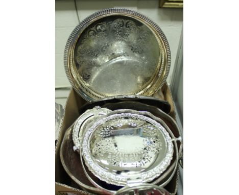 A box of various plated wares to include meat dome, punch bowl, soup ladle, sugar boxes etc together with a three piece carvi