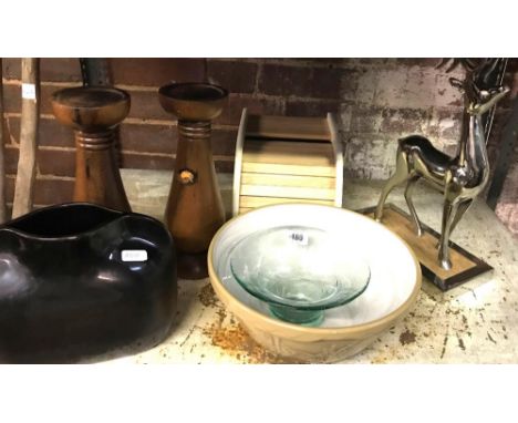 SHELF WITH MIXING BOWL, SMALL BREAD BIN, METAL ANIMAL &amp; A VASE MARKED JOHN ROCKER