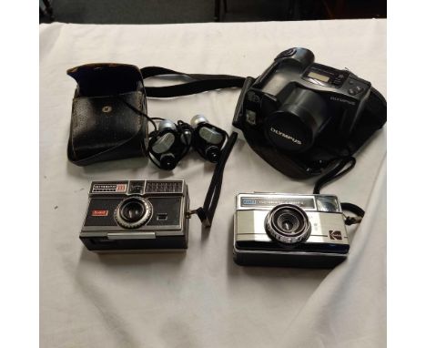 QTY OF VINTAGE CAMERAS, 177X KODAK INSTAMATIC, KODAK 300, &amp; OLYMPUS AZ-300 SUPER ZOOM &amp; JAPANESE BINOCULARS H7295