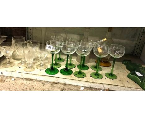 SHELF OF GLASSWARE, VASE, HOP GLASSES &amp; WINE GLASSES