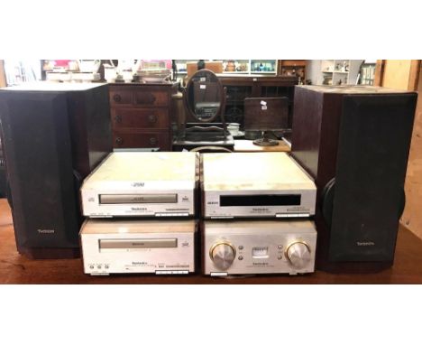 TECHNICS HI-FI SYSTEM WITH SPEAKERS MODEL HD560