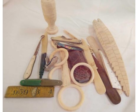 BOX WITH QTY BONE ITEMS - 1 THE SHAPE OF CROCODILE, BUTTON HOOK, PEN KNIFE, PAPER OPENERS ETC 