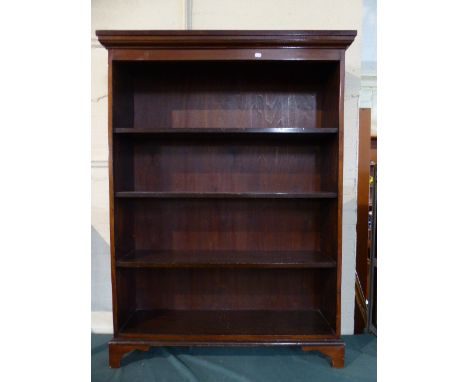 A Mahogany Four Shelf Open Bookcase, 102 cm Wide