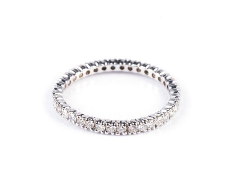  the diamonds totaling approximately 1ct, size ?S? 