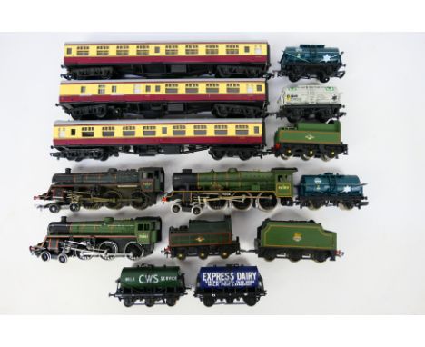Bachmann Branchline - Dapol - Mainline - Others - An unboxed OO gauge group of three steam locomotives and tenders with some 
