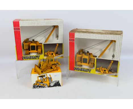 Conrad - Joal - 3 x boxed construction vehicles, 2 x CAT C591 Pipelayers # 224 in 1:70 scale and a CAT D6H Track-Type Tractor