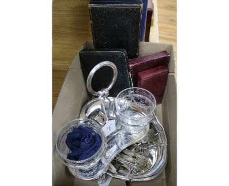 A set of six silver bean bean end coffee spoons and sundry small silver and plated items, including Walker &amp; Hall two-pie