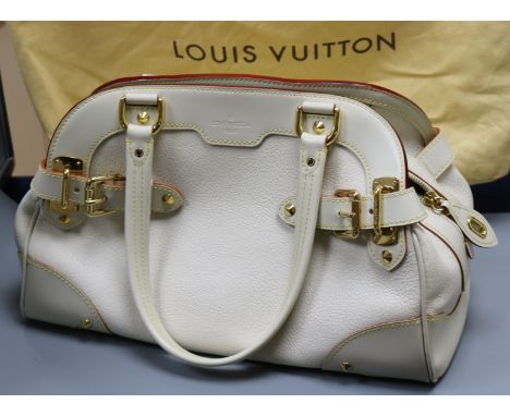 Lot - Louis Vuitton Lilac Epi Leather Noe Shoulder Bag Date Code