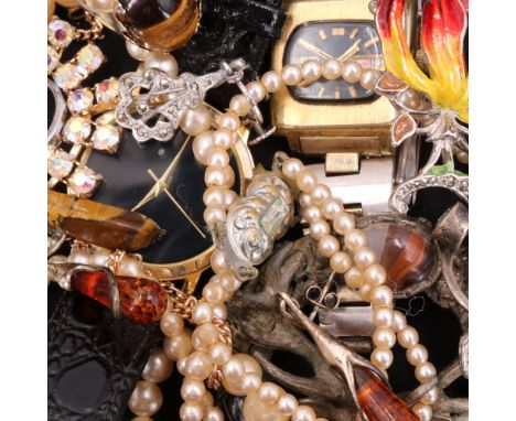 A group of jewellery and watches including a vintage Seiko Hi-Beat wristwatch, circa 1970s, sun-spangled amber ear pendants, 