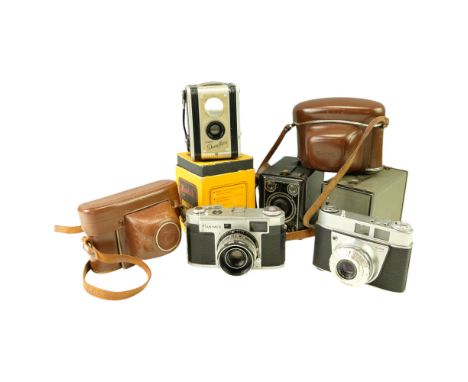 Five film cameras comprising Hanimex Holiday II and Kodak Retinette 1A (type 035) 35 mm cameras, a Kodak Duaflex, No 2 Box Br