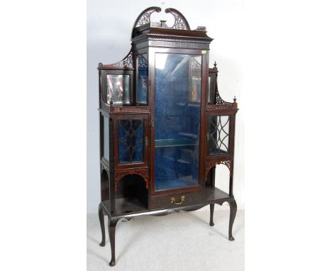 An antique 19th century Victorian mahogany Chinese Chippendale /&nbsp; death cabinet / Black Willy / china display cabinet vi