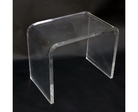 Mid Century Modern Lucite Bench. Measures 18 x 22-1/8' W x 13-1/4" D. Condition: Light scuffs to feet otherwise good conditio