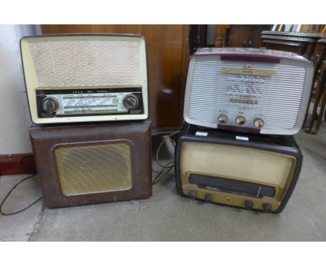Four vintage Bakelite radios 