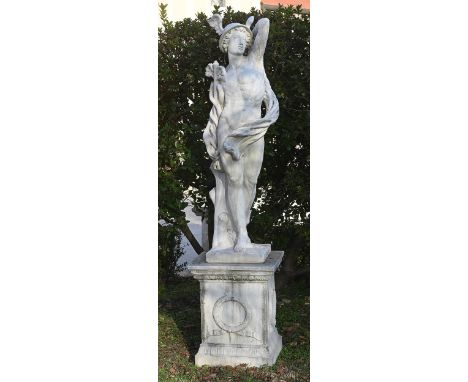 Hermes als ParkskulpturHöhe: 170 cm. Sockelmaße: 70 x 57 x 57 cm.Italien.Auf kubischem Sockel mit Lorbeerkranzdekor und oben 