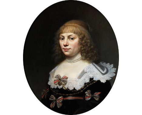 Jan Anthonisz van Ravesteyn, um 1570 Den Haag – 1657 ebenda, zug.PORTRAIT EINER DAME IN DUNKLEM KLEIDÖl auf Holz.Im Hochoval: