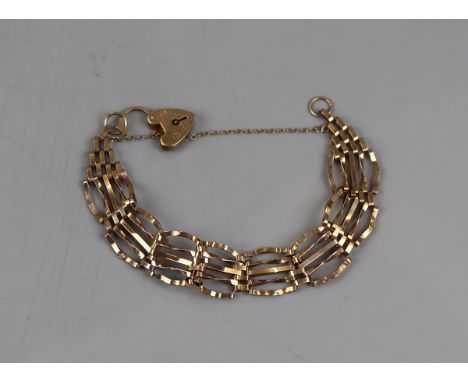 Gold gate link bracelet - Approx weight: 8.5g