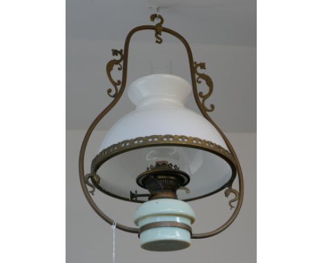 Hanging oil lamp