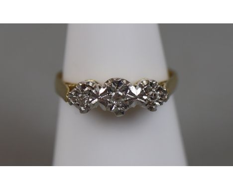 18ct gold 3 stone diamond ring (size N½) 